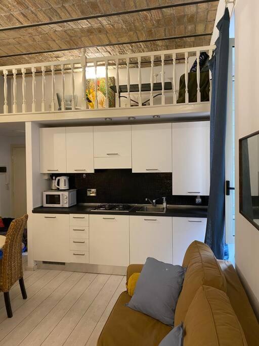 Paola Colosseum Iii Appartement *